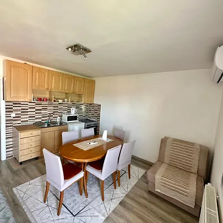 Ejna Гостевой дом